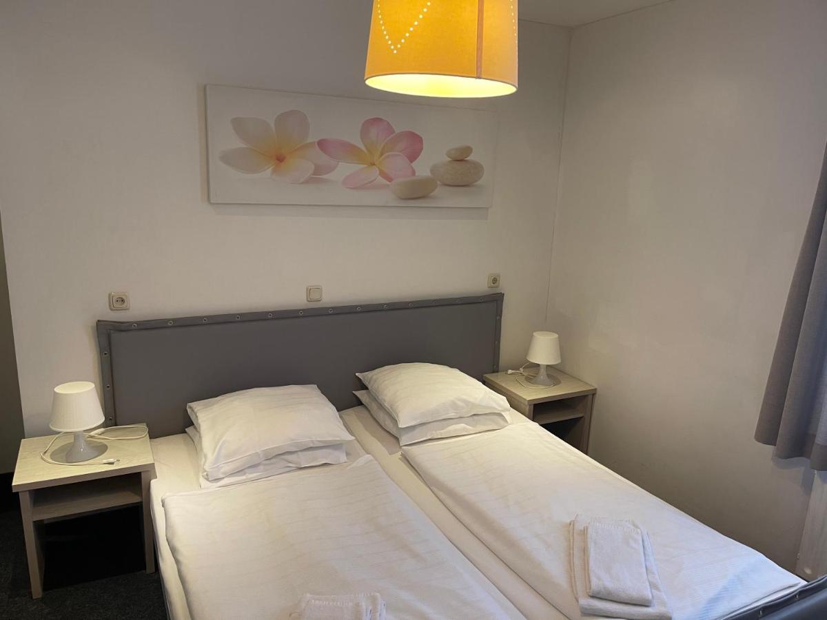 Hotel Restaurant La Piazza Valkenburg aan de Geul Eksteriør bilde
