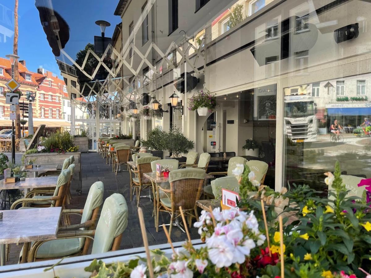 Hotel Restaurant La Piazza Valkenburg aan de Geul Eksteriør bilde