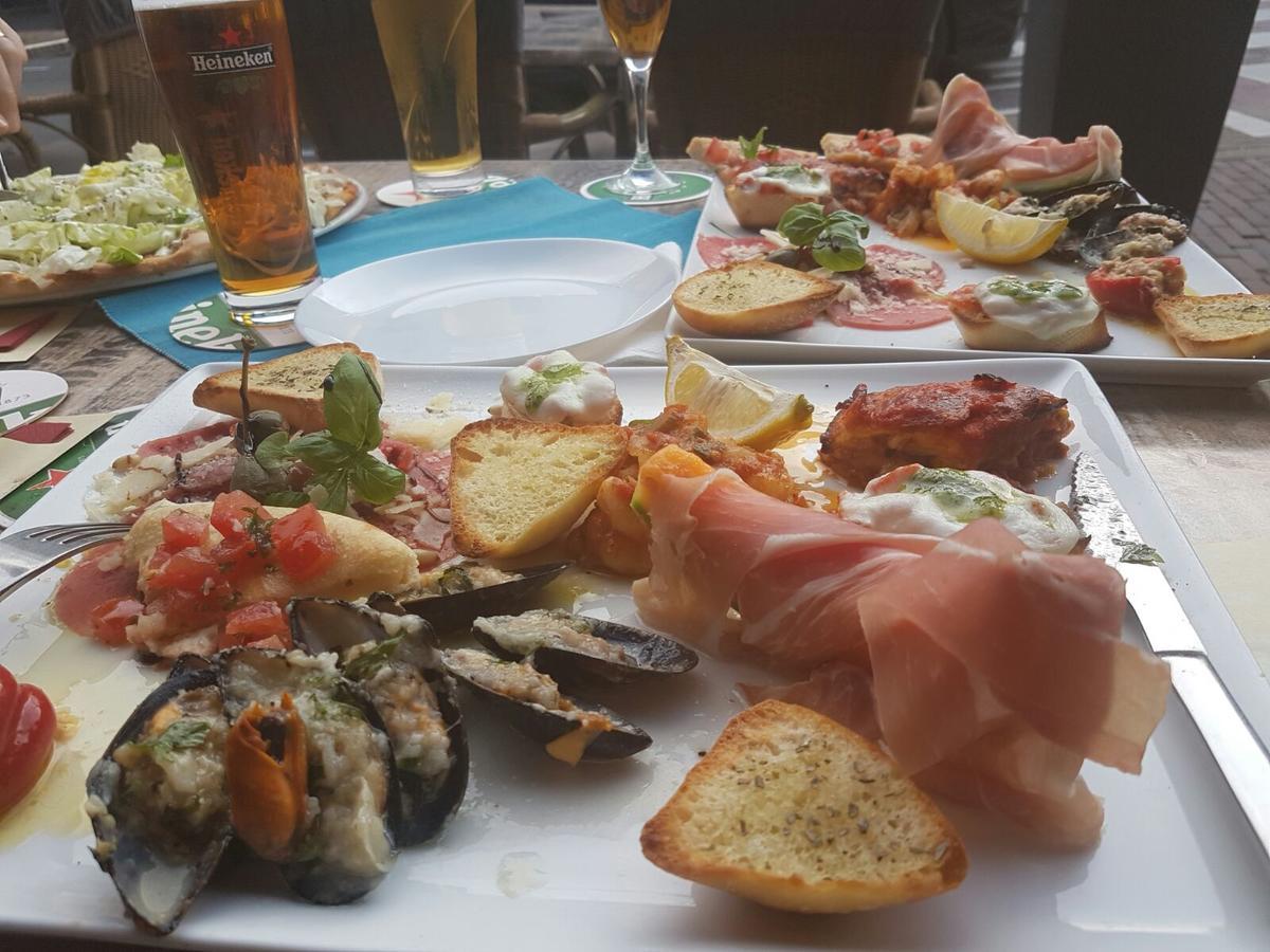 Hotel Restaurant La Piazza Valkenburg aan de Geul Eksteriør bilde